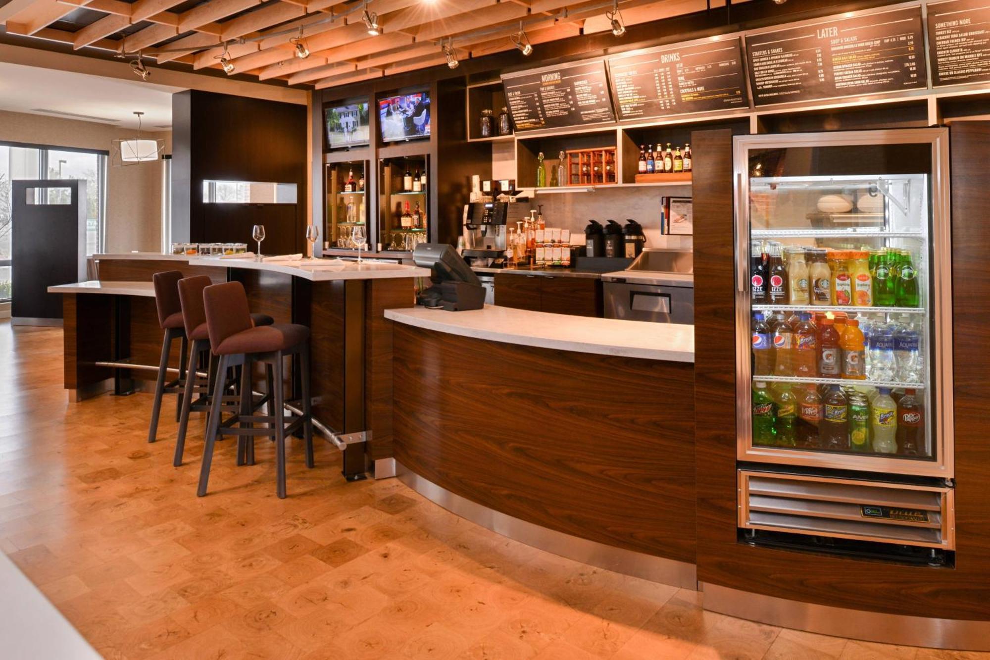 Courtyard By Marriott Toledo North Hotel Bagian luar foto