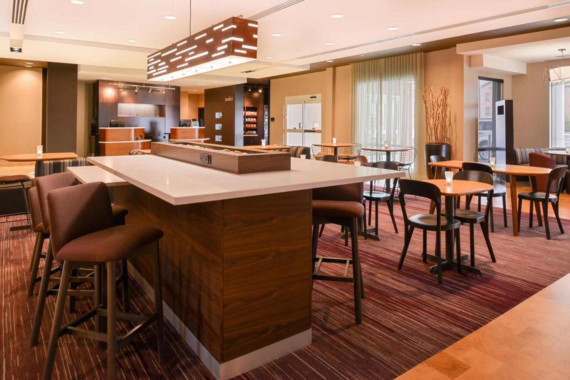 Courtyard By Marriott Toledo North Hotel Bagian luar foto